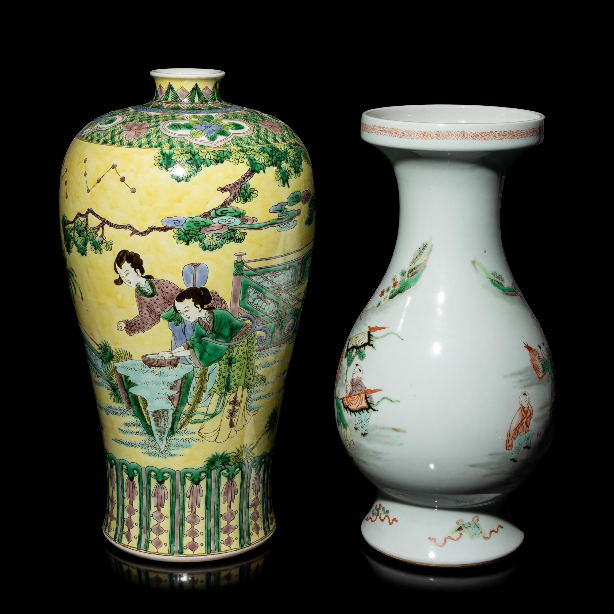 Two Chinese Famille Verte Porcelain Vases 瓷瓶兩件