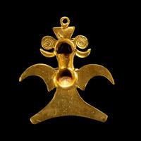 A Veraguas Gold Eagle Pendant