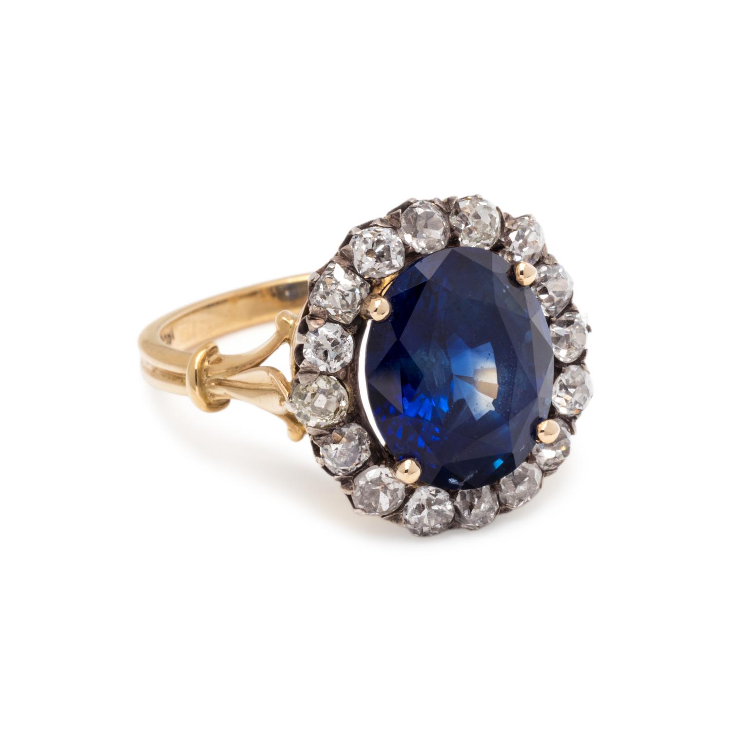 BURMESE SAPPHIRE AND DIAMOND RING