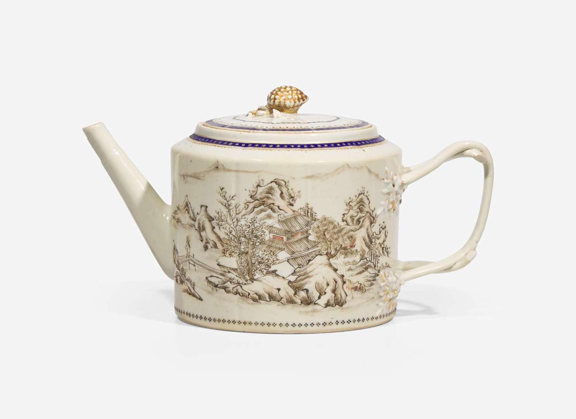 A Chinese export grisaille-decorated "Chinese Landscape" teapot, circa 1790-1810 墨彩外銷瓷茶壺 約 1790-1810年