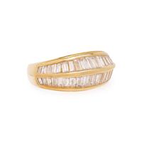 YELLOW GOLD AND DIAMOND RING