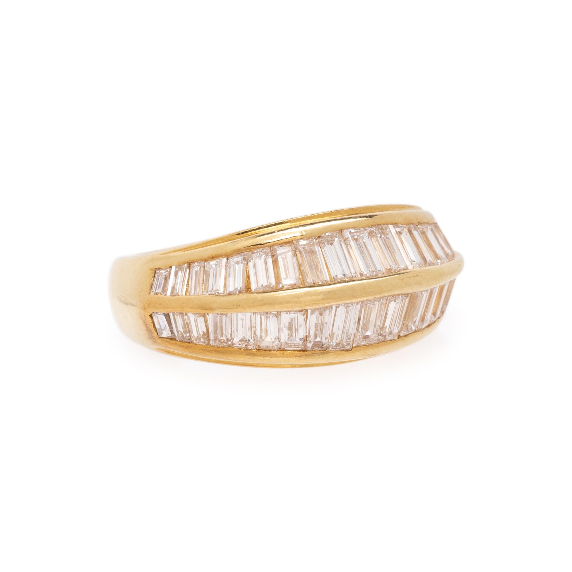 YELLOW GOLD AND DIAMOND RING
