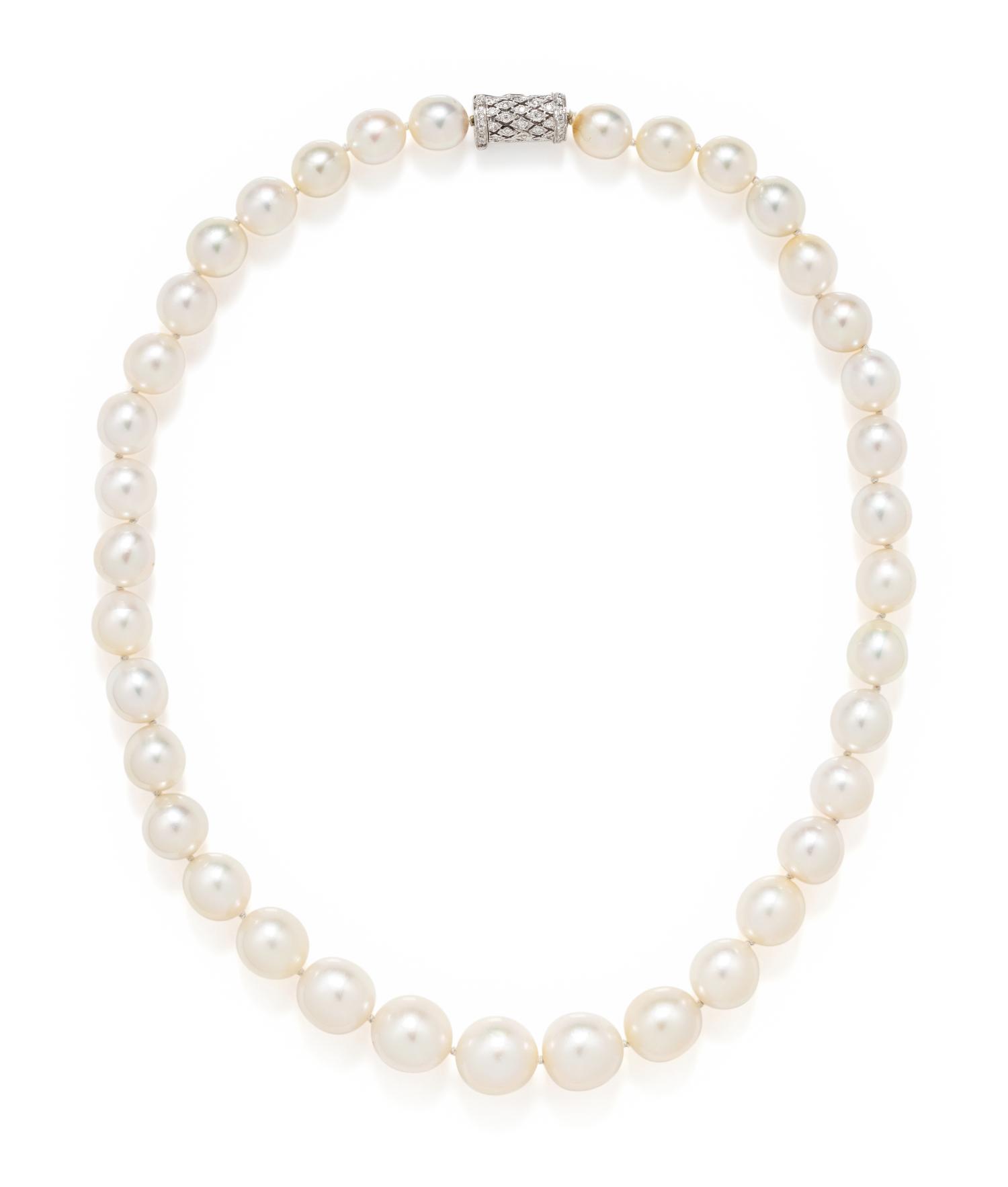CULTURED SOUTH SEA PEARL NECKLACE