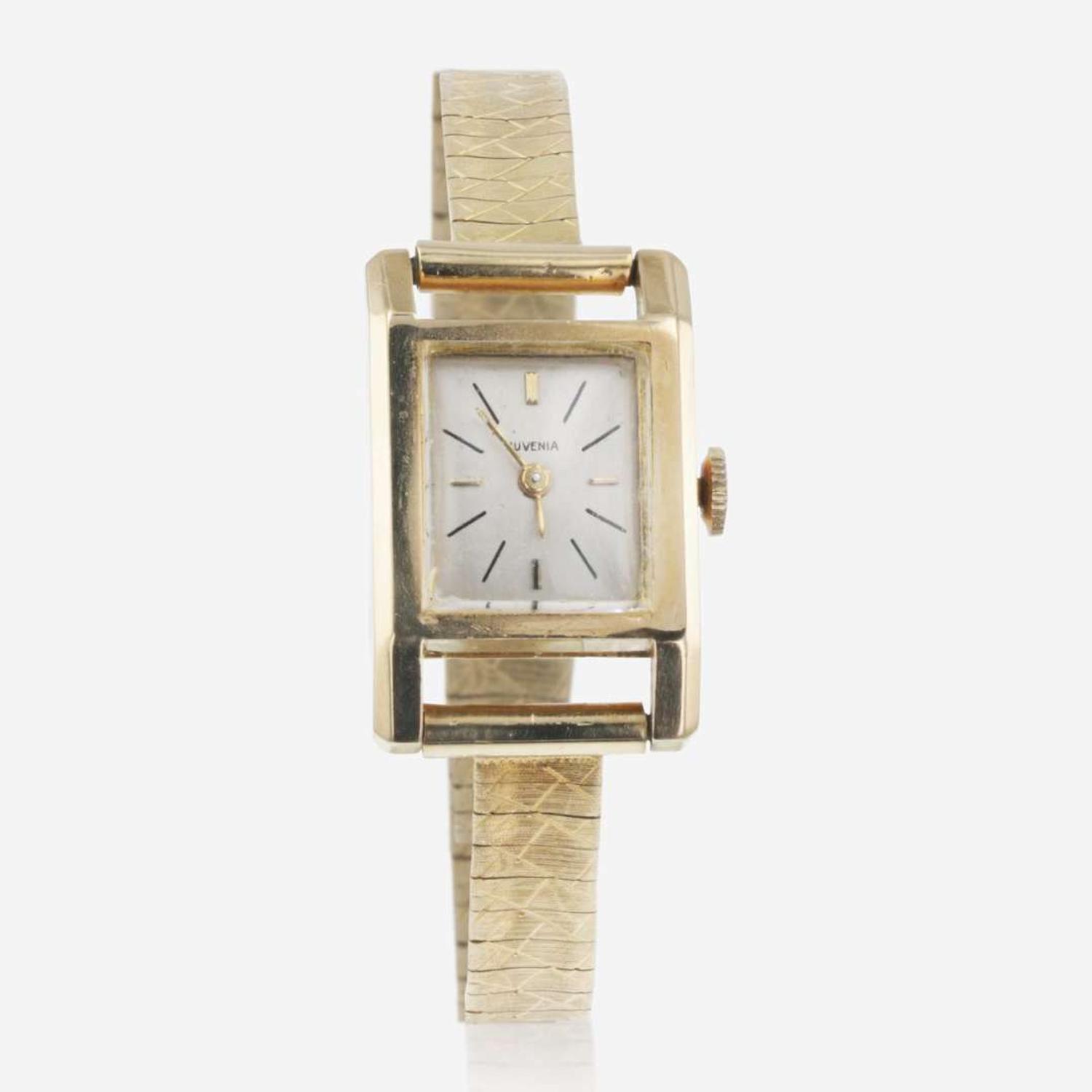 A Ladies 18K Yellow Gold Juvenia Watch