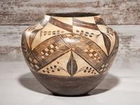Acoma/Laguna Pottery Jar
