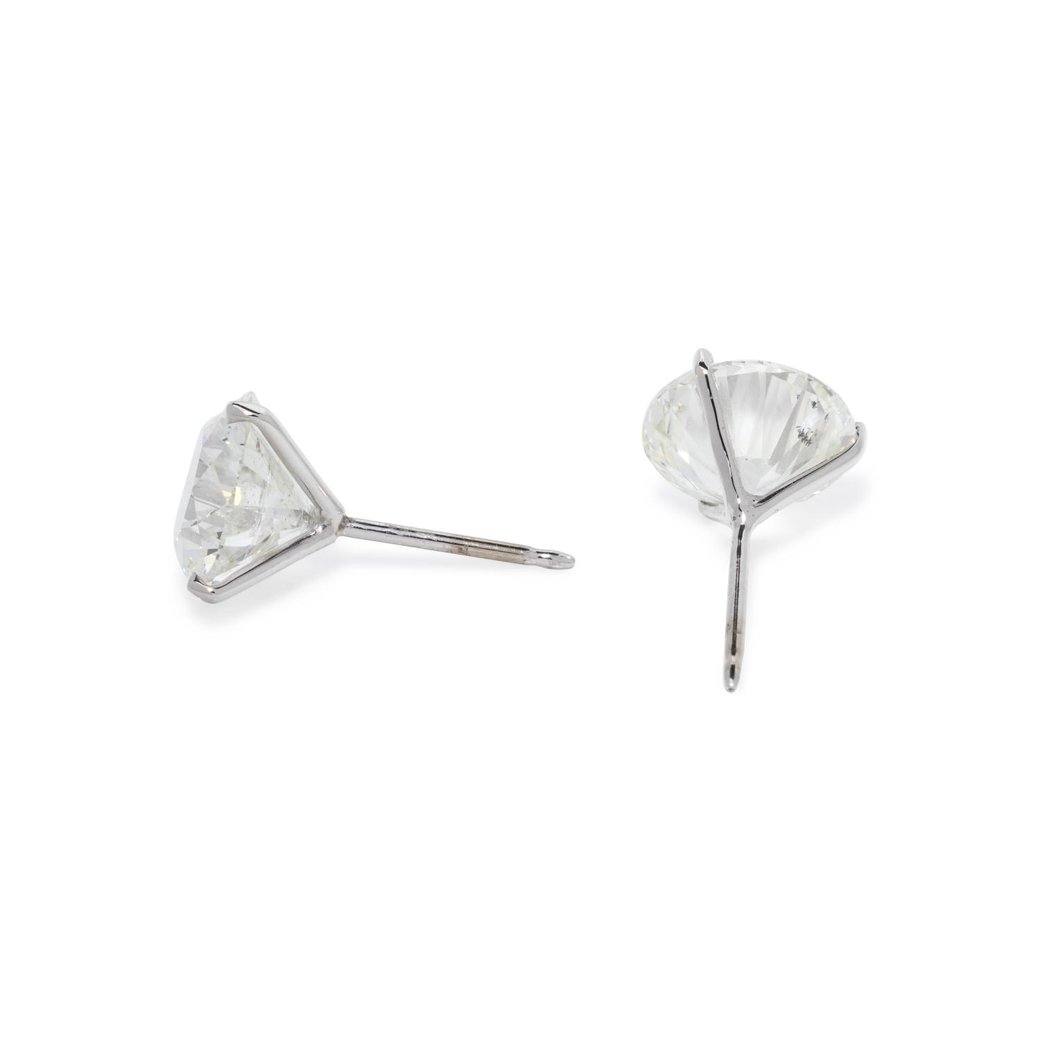 DIAMOND STUDS