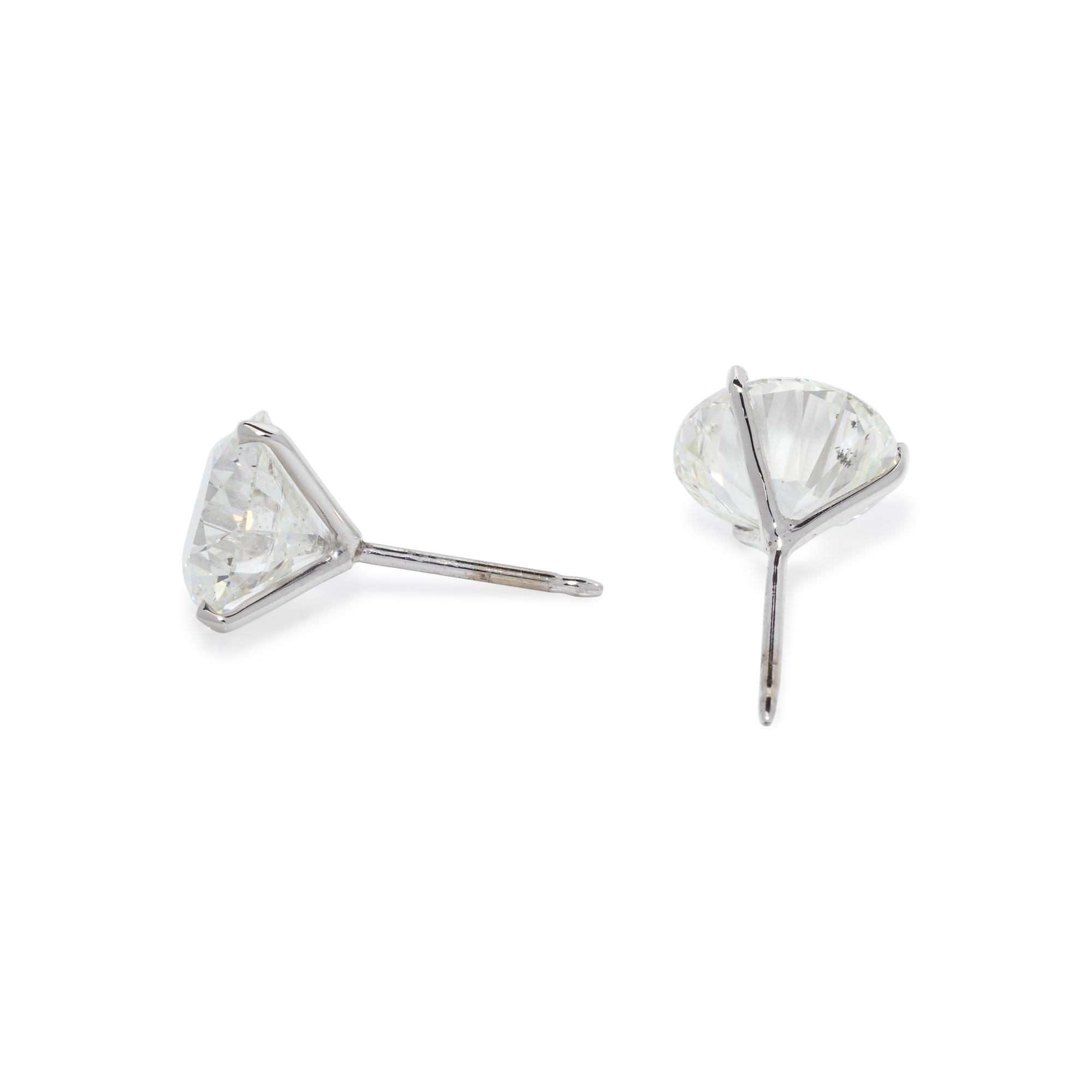 DIAMOND STUDS