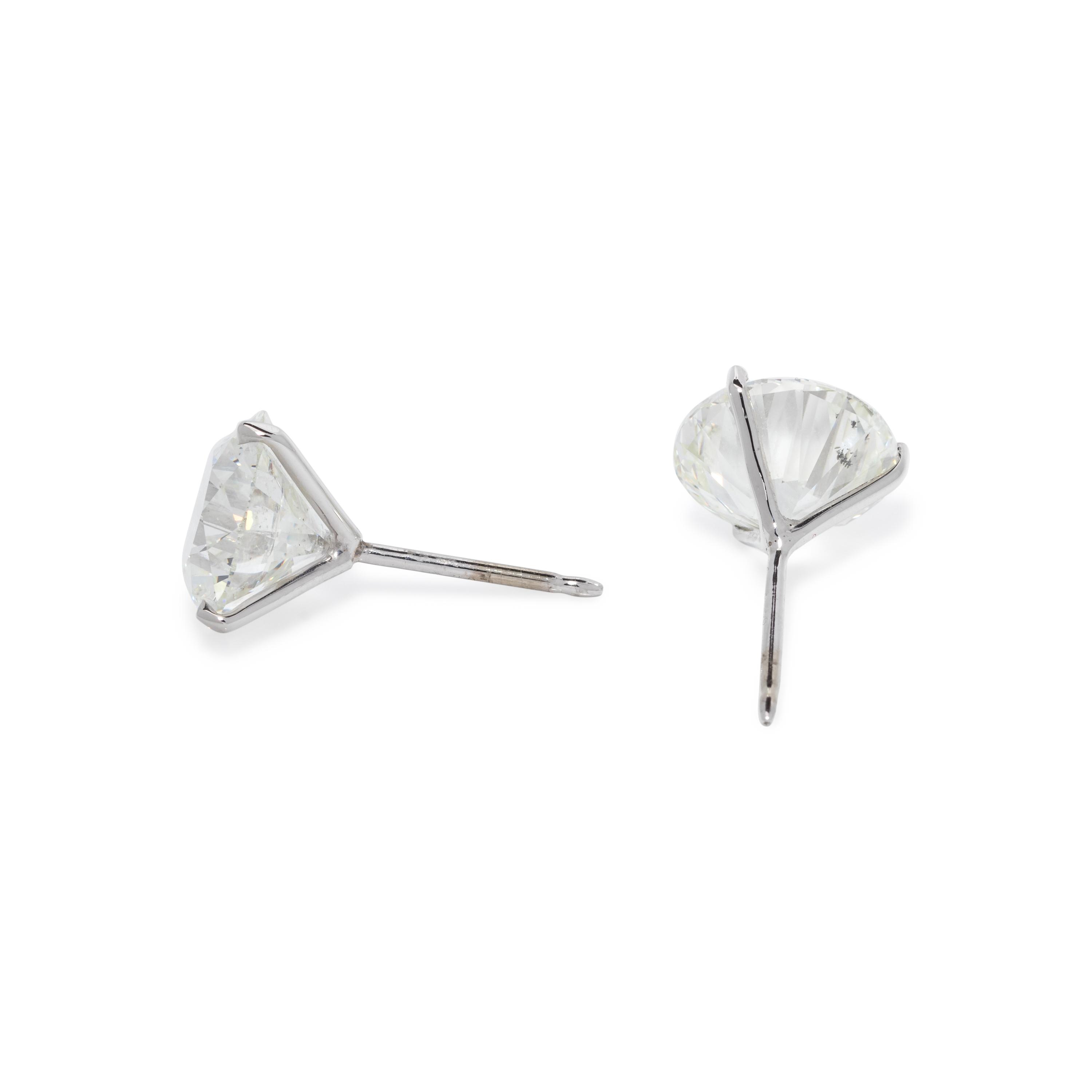DIAMOND STUDS