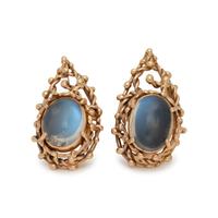 YELLOW GOLD AND MOONSTONE EARCLIPS