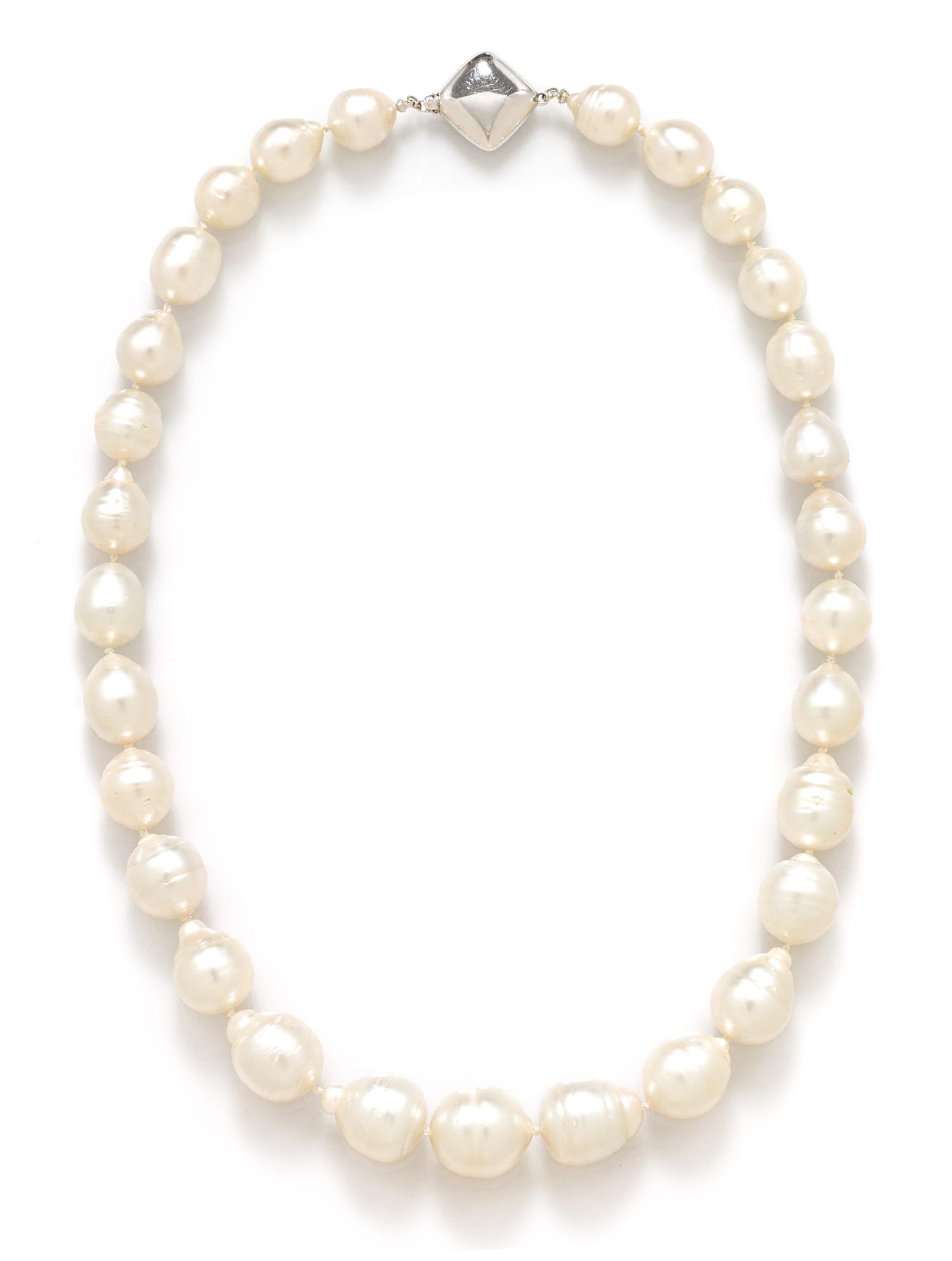 A 14 Karat White Gold and Cultured Baroque Pearl Necklace, 67.70 dwts.