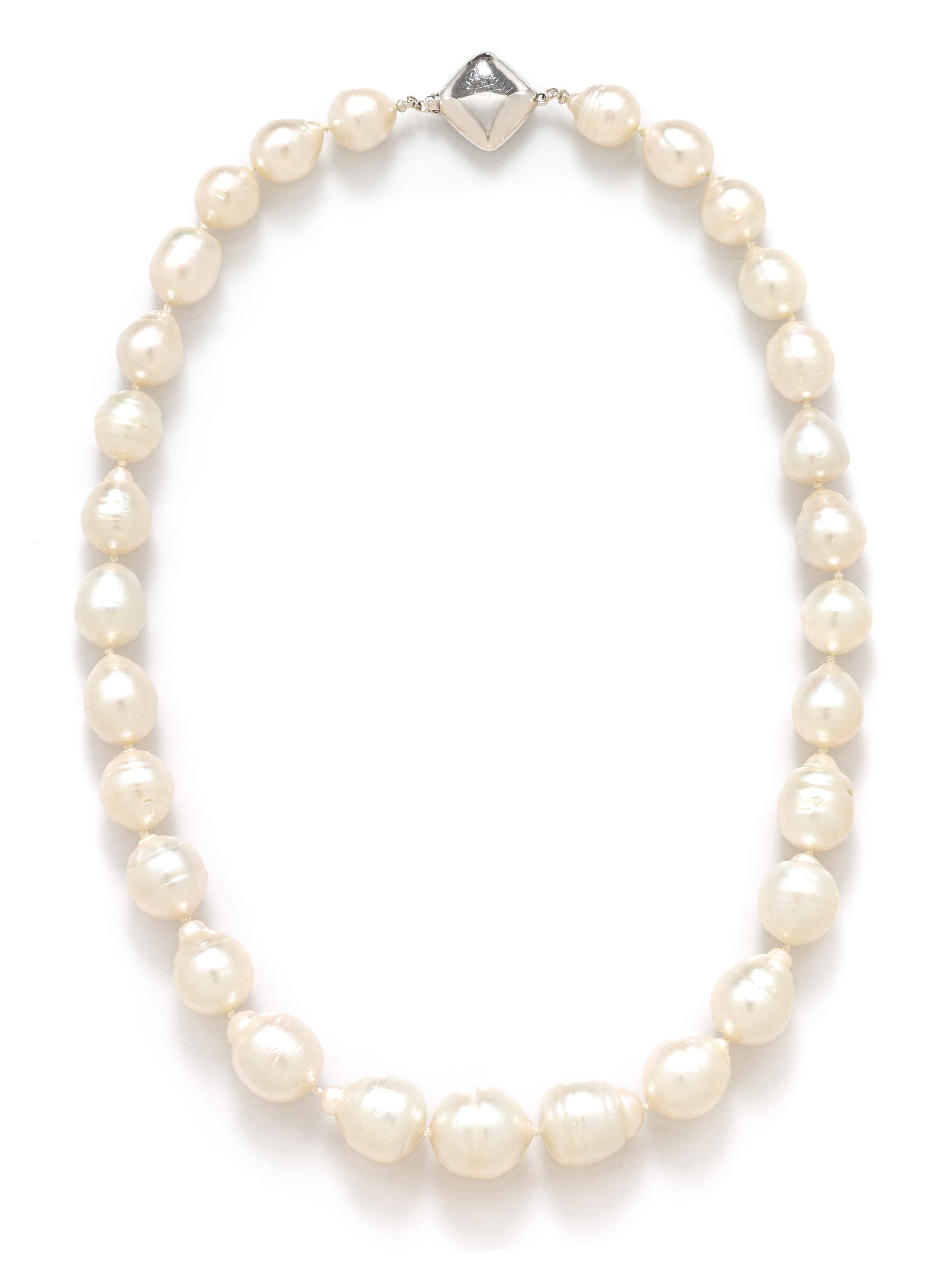 A 14 Karat White Gold and Cultured Baroque Pearl Necklace, 67.70 dwts.