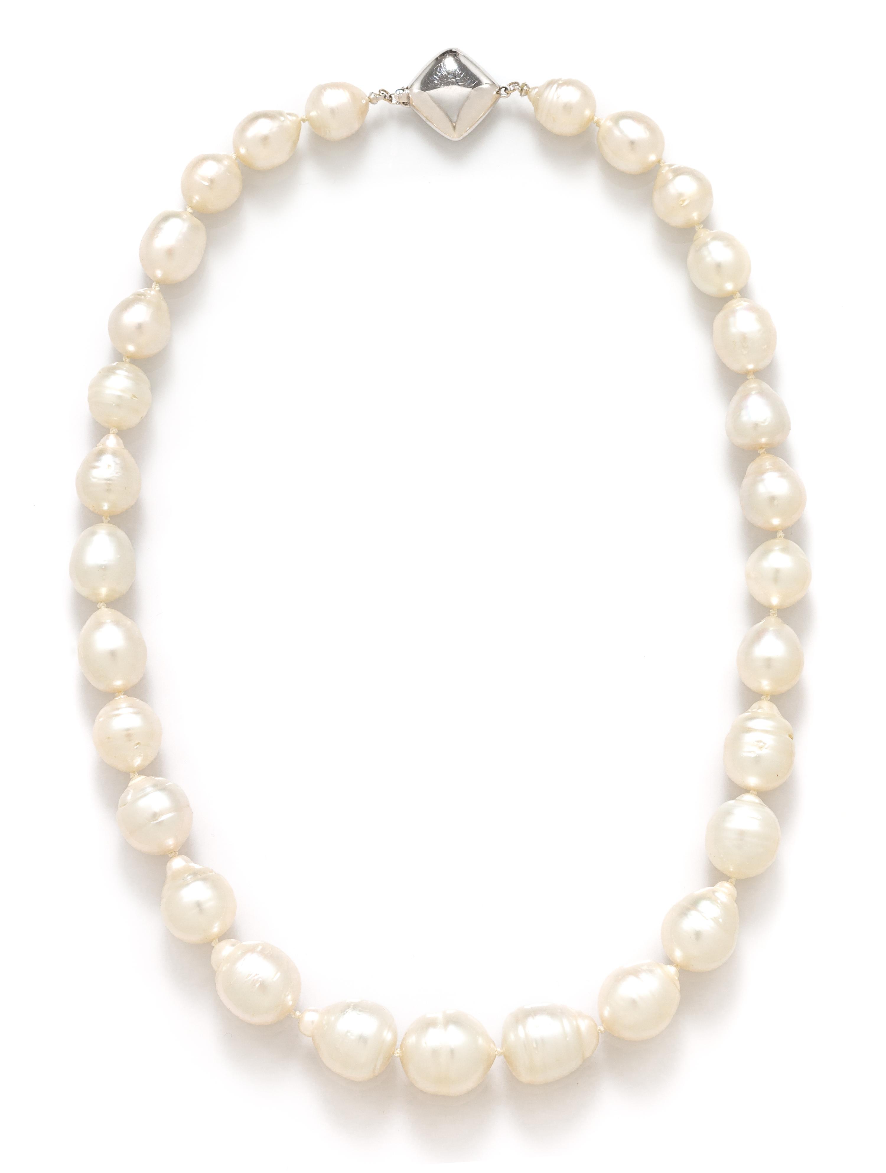 A 14 Karat White Gold and Cultured Baroque Pearl Necklace, 67.70 dwts.