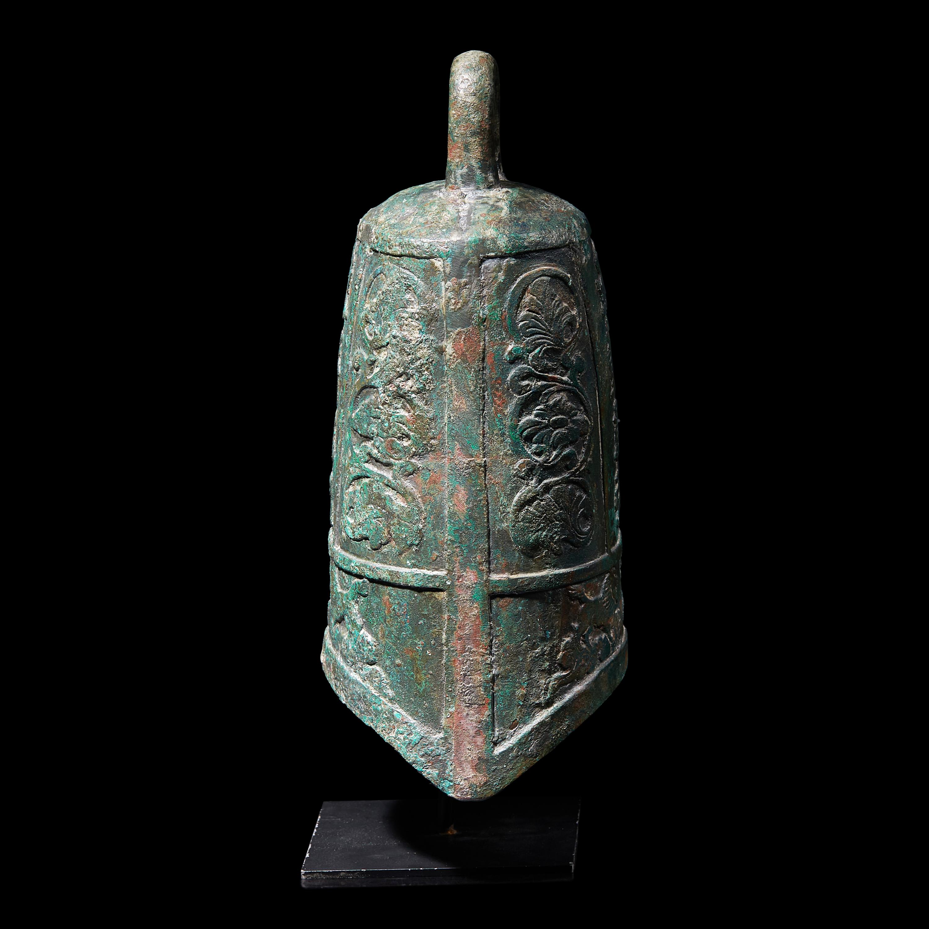 A Korean Bronze Buddhist Bell, Goryeo Dynasty 高麗青銅鐘