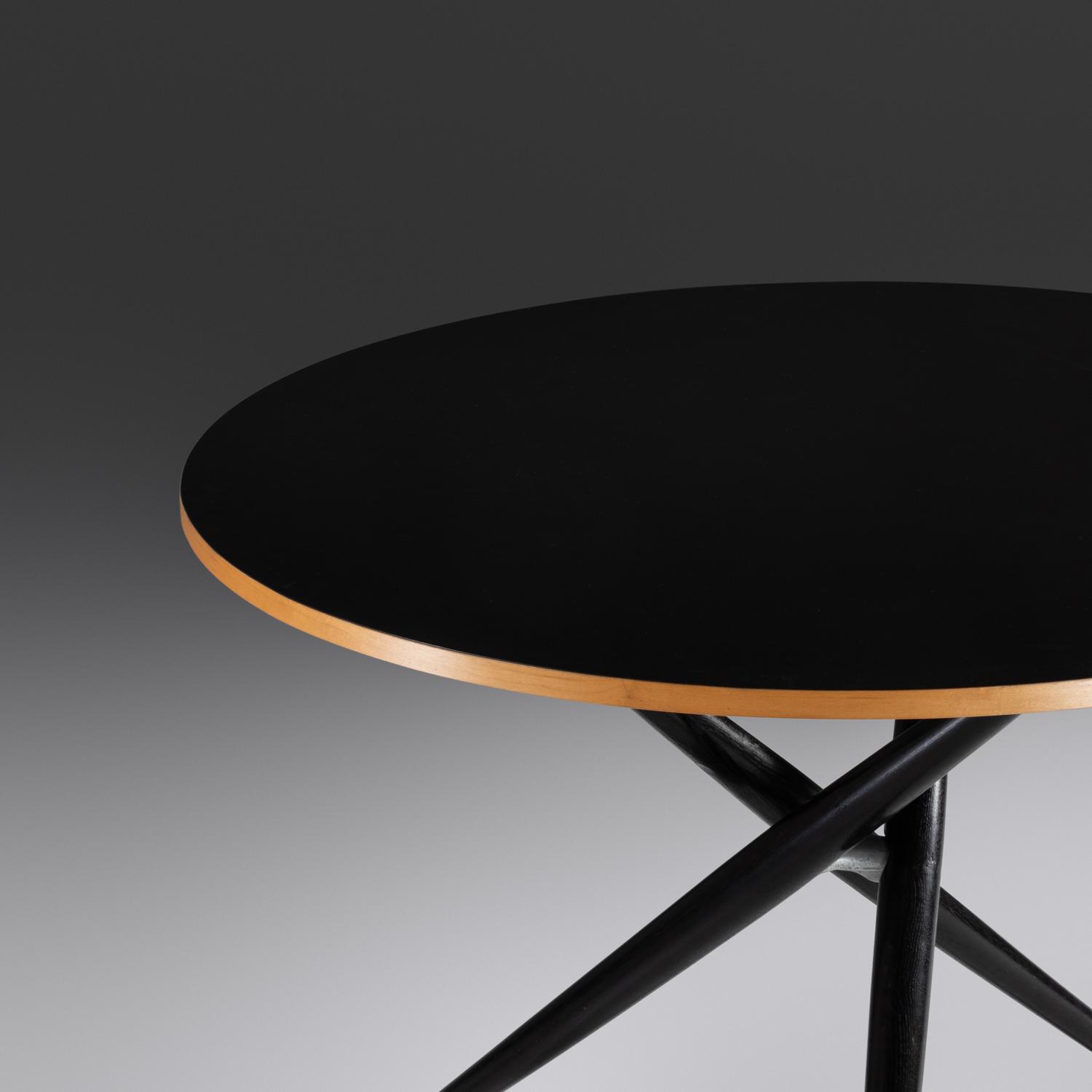 Unique Dinning Table Knoll, USA / Switzerland