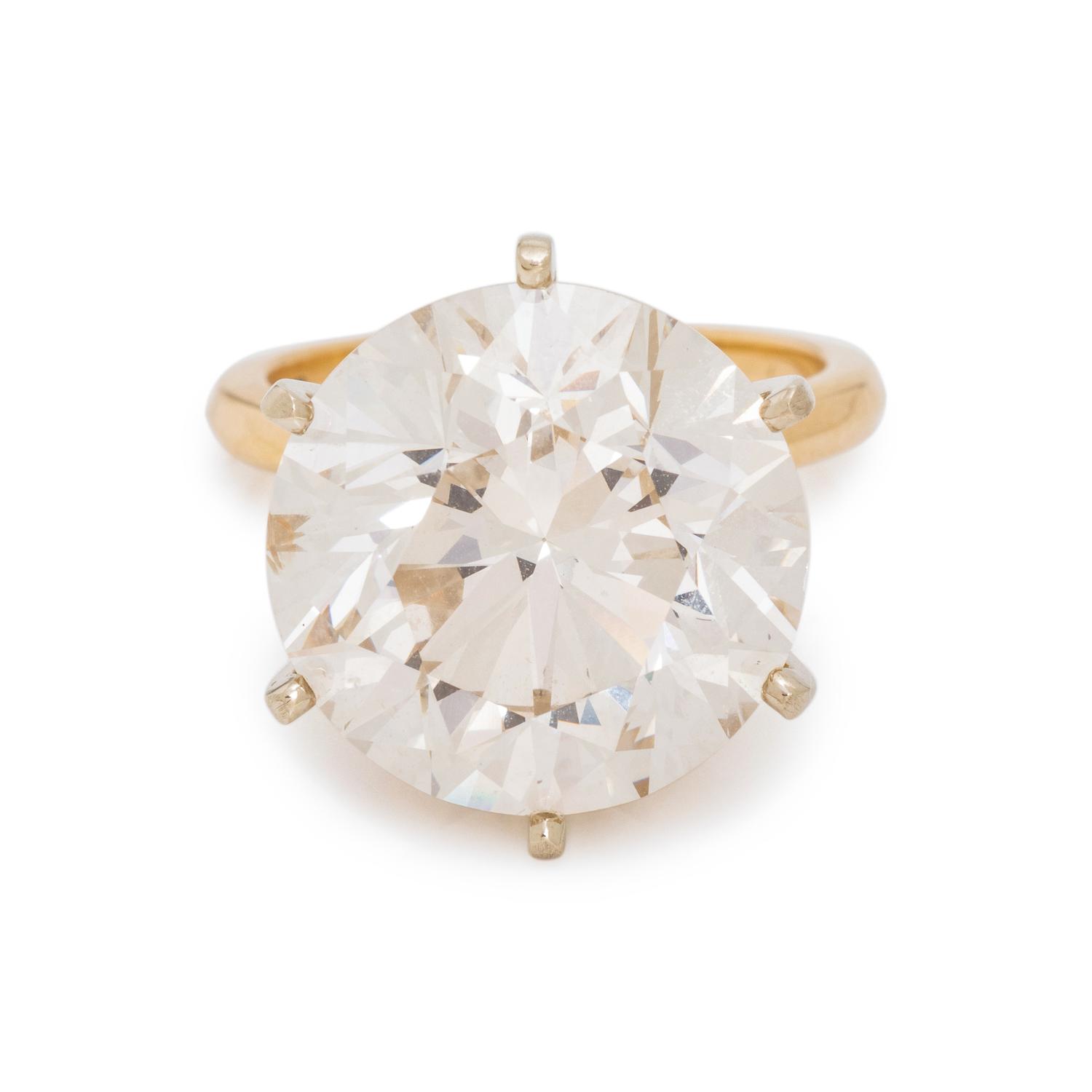 AN IMPORTANT DIAMOND RING
