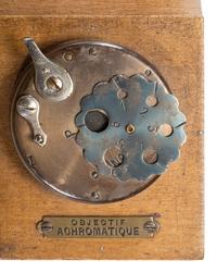 [EARLY PHOTOGRAPHY]. Truncated polished wood box camera. Le Touriste, Paris.