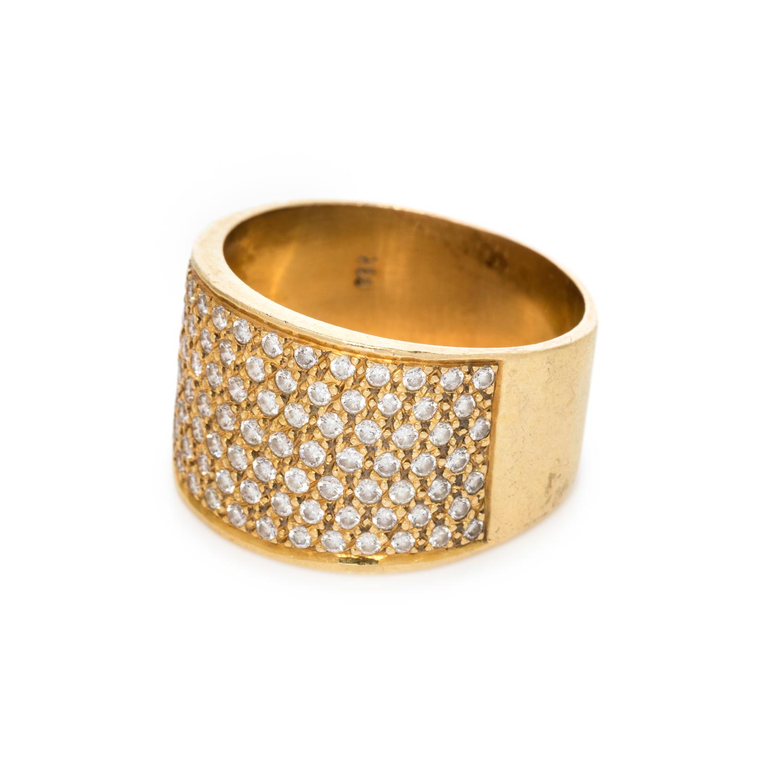 DIAMOND RING