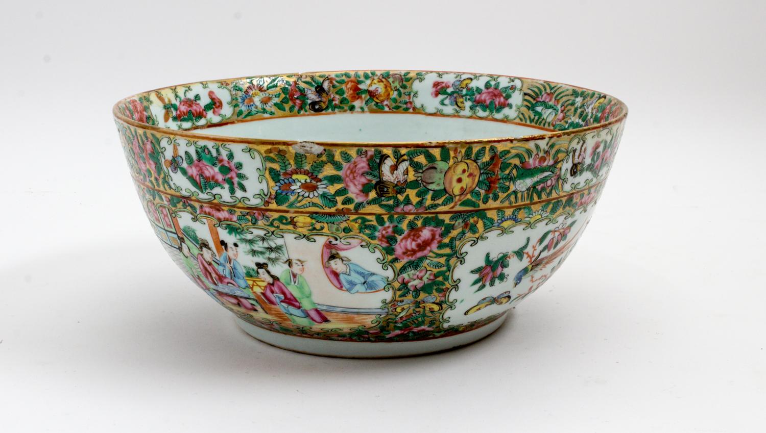 A Famille Rose Porcelain Bowl Diameter 11 1/2 inches. — 19TH/20TH CENTURY