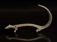 A rare Vietnamese bronze zoomorphic creature, Dong Son Culture, circa 500 BC 越南動物型青銅鉤 東山文化 約公元前500 年