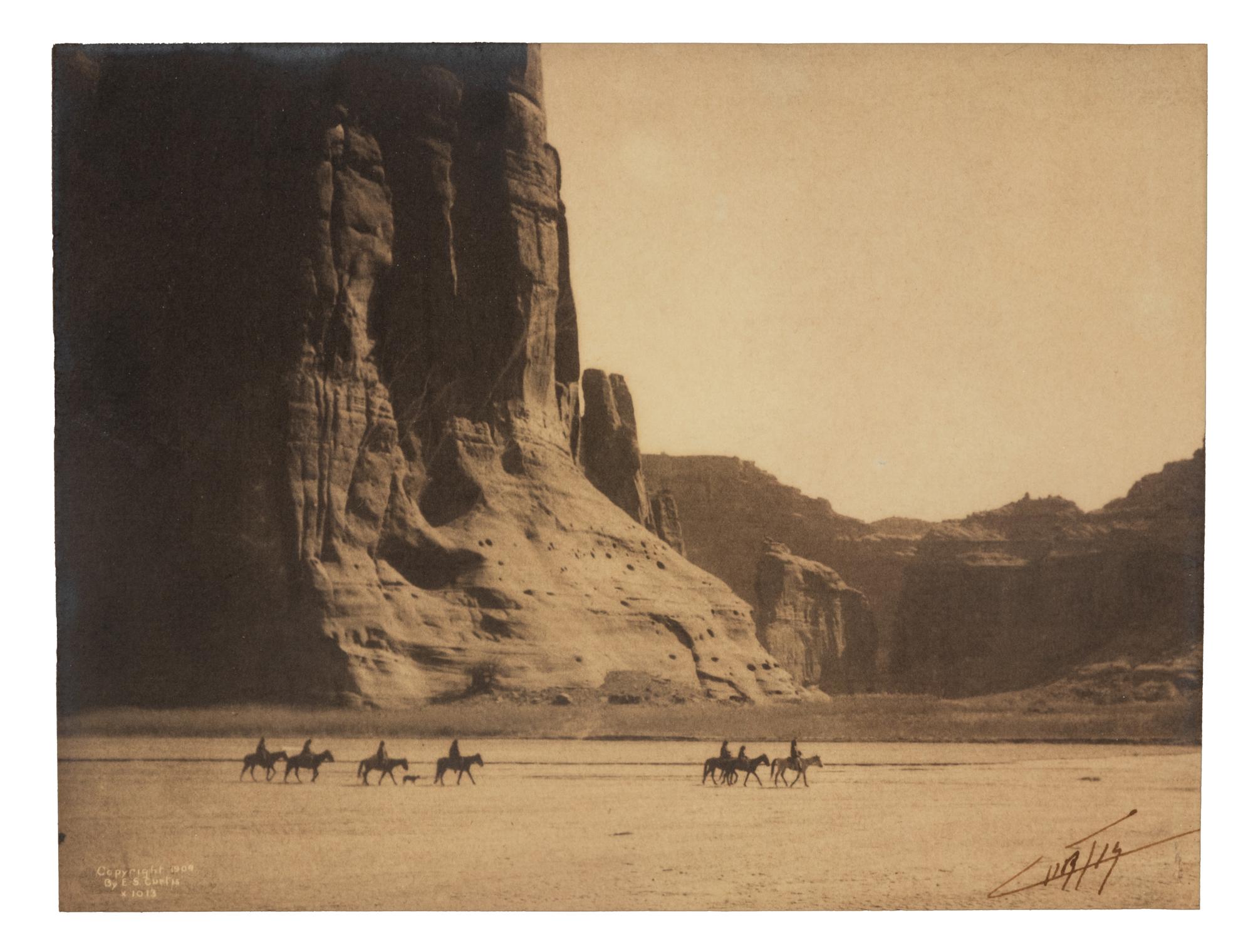 CURTIS, Edward S. (1868-1952), photographer. Canyon de Chelly .
