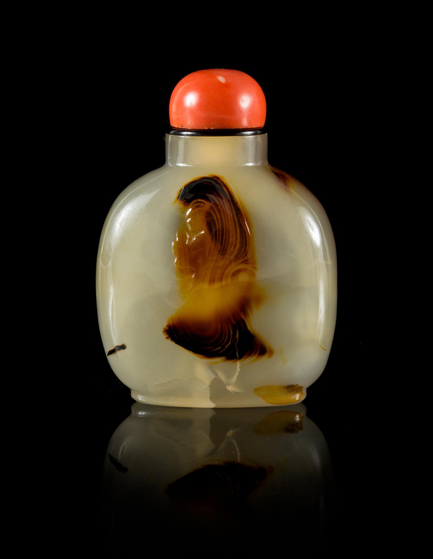 An Agate Snuff Bottle Height 2 3/8 inches.