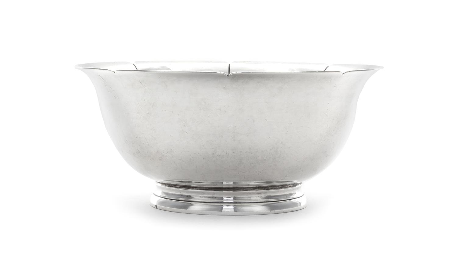 A Set of Three American Silver Vegetable Dishes and Matching Tray, Cellini Craft, Ltd., Chicago, IL, 1940, each of shaped rectangular f