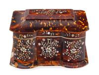 An English Mother-of-Pearl Inlaid Tortoise Shell Tea Caddy Height 4 3/4 x width 7 7/8 inches. — 19TH CENTURY