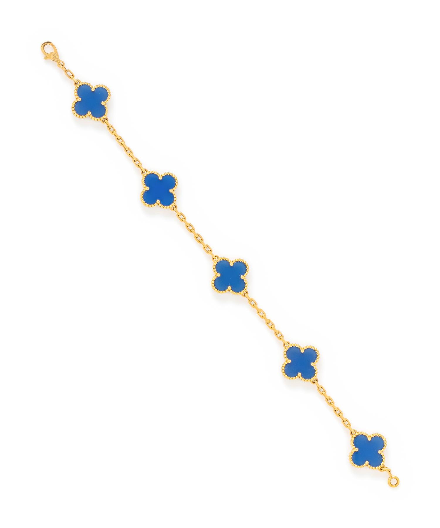 VAN CLEEF & ARPELS, YELLOW GOLD AND BLUE AGATE 'VINTAGE ALHAMBRA' BRACELET