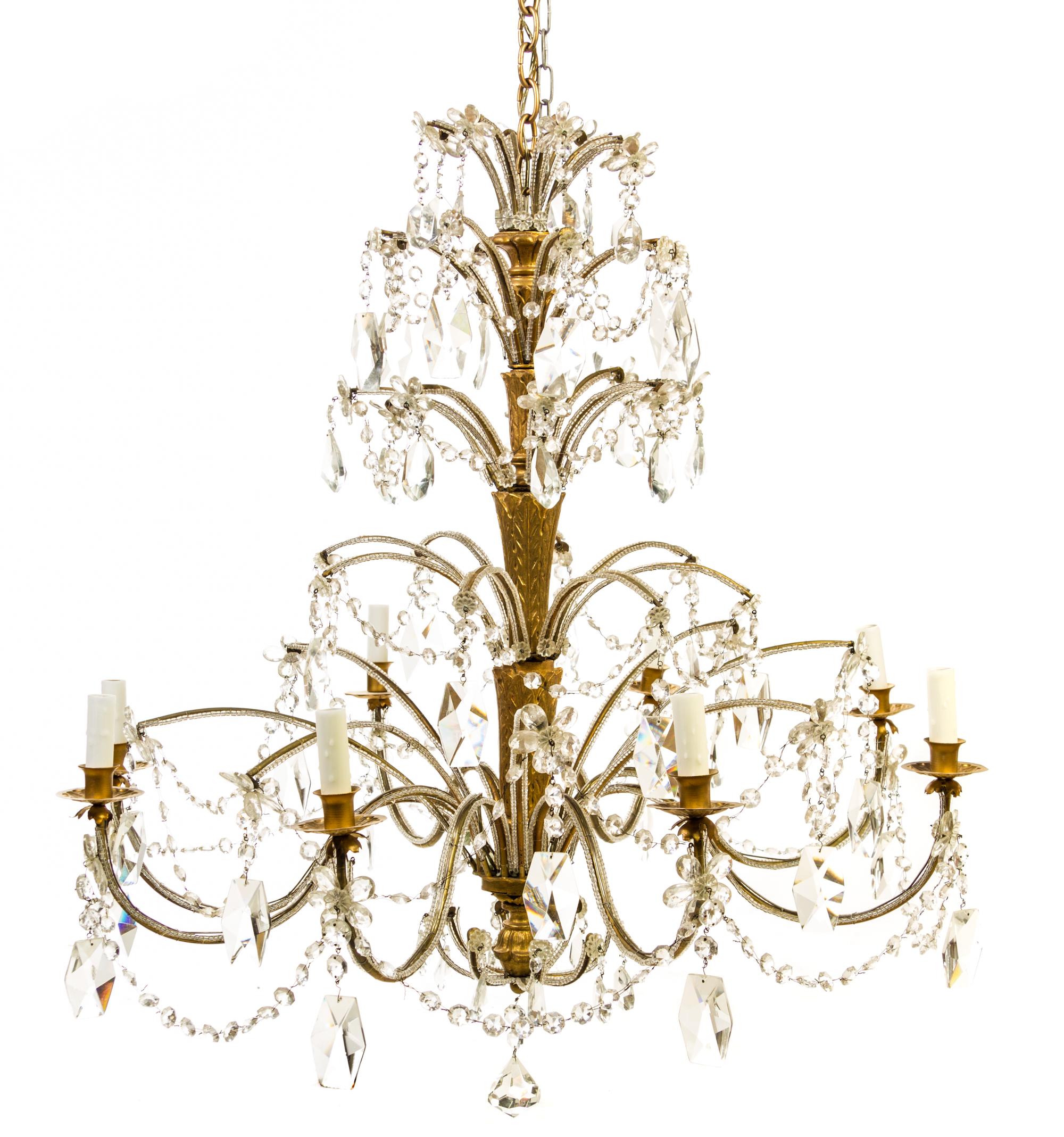 A Neoclassical Style Giltwood Eight-Light Chandelier Width 36 1/4 inches. — EARLY 20TH CENTURY