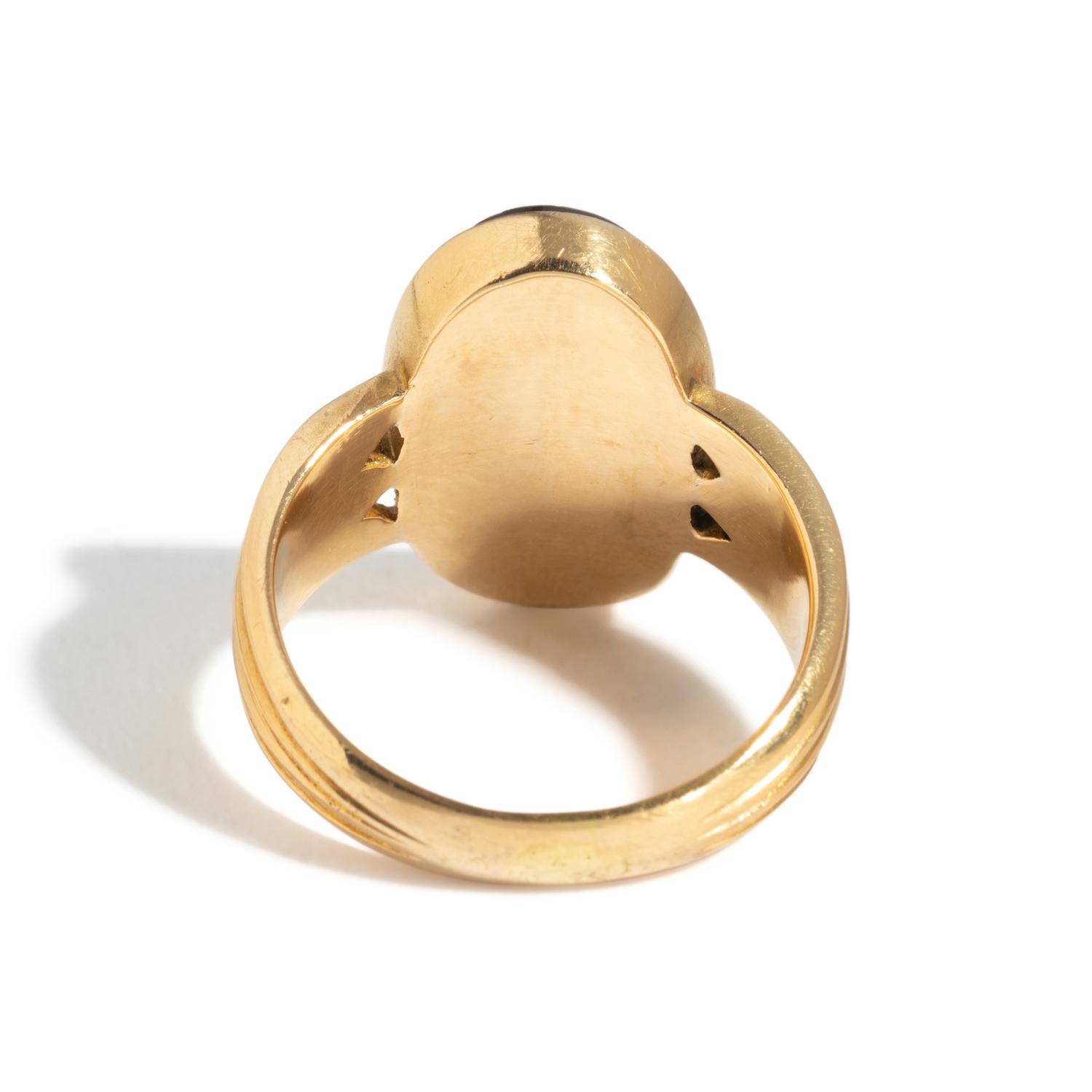 A Neoclassical Gold and Red Jasper Finger Ring with a Thistle