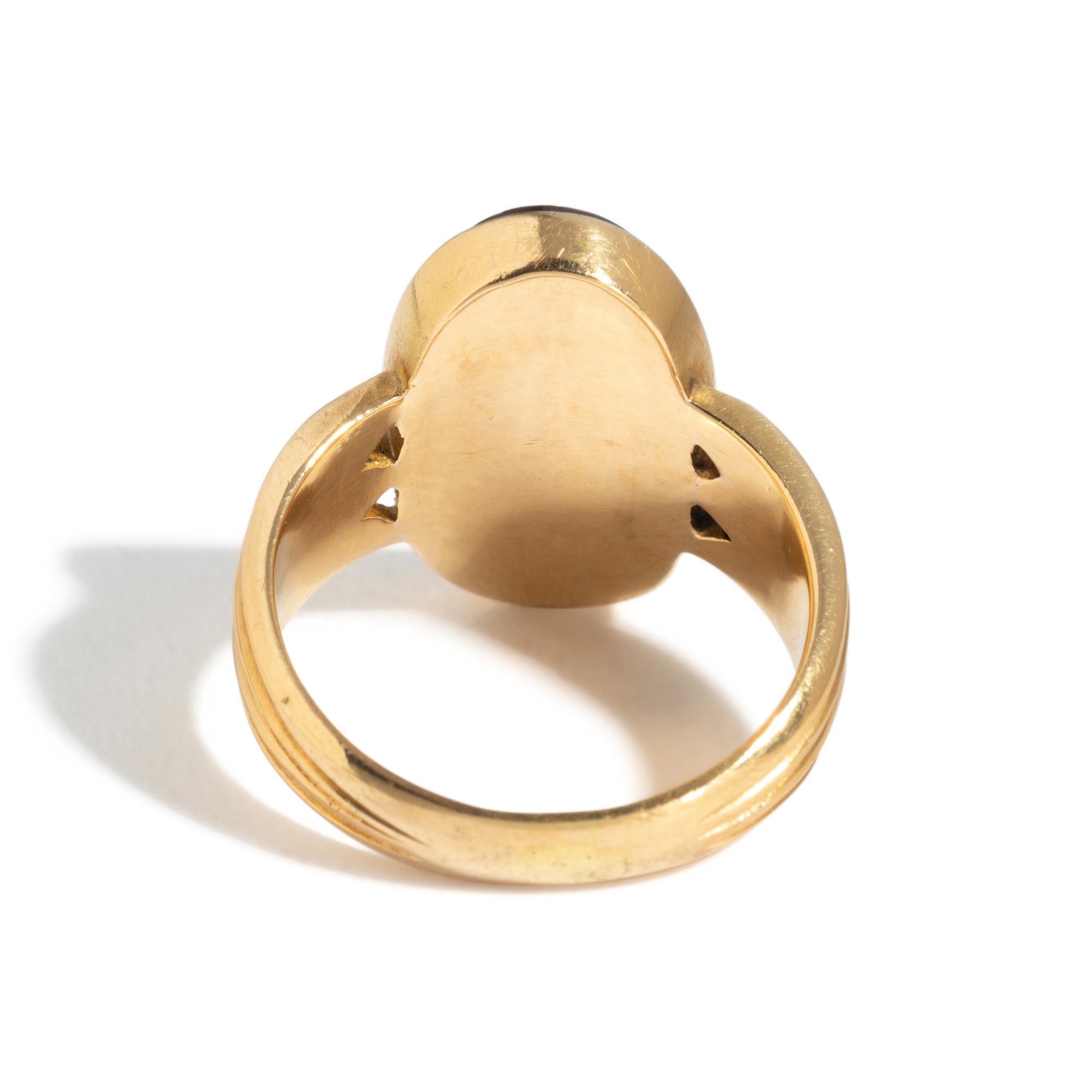 A Neoclassical Gold and Red Jasper Finger Ring with a Thistle