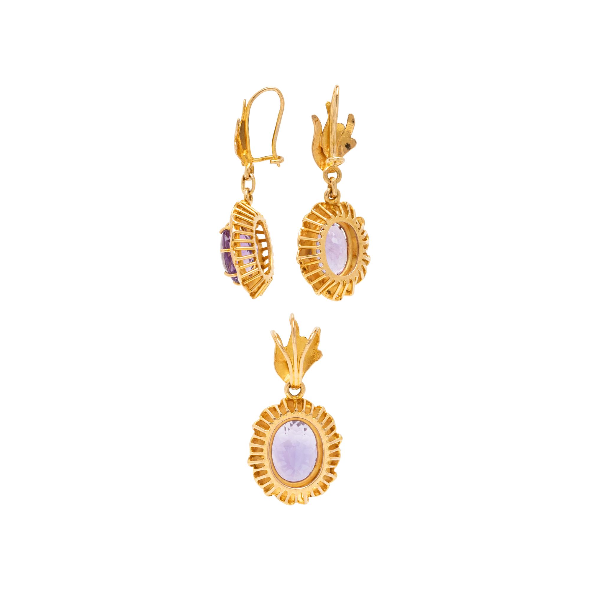 AMETHYST AND YELLOW GOLD EARRINGS AND PENDANT