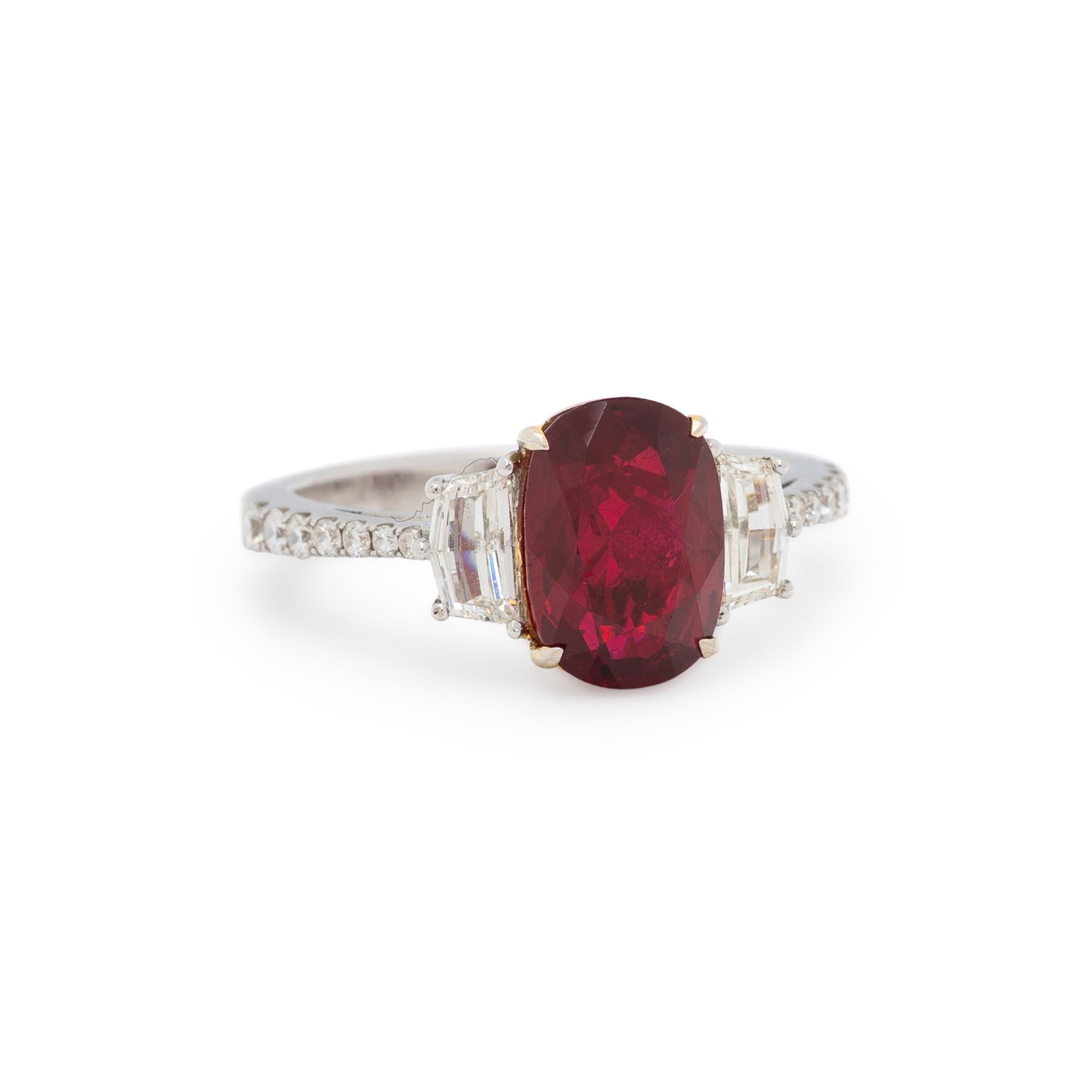 BURMESE RUBY, DIAMOND, AND WHITE GOLD RING