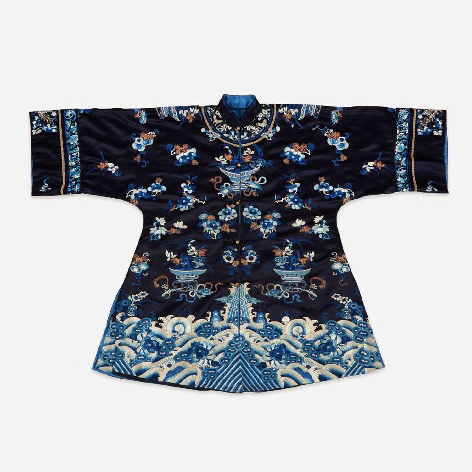 A Chinese embroidered silk lady's robe 刺绣女装长袍氅衣 Qing Dynasty with later tailoring ? ???????