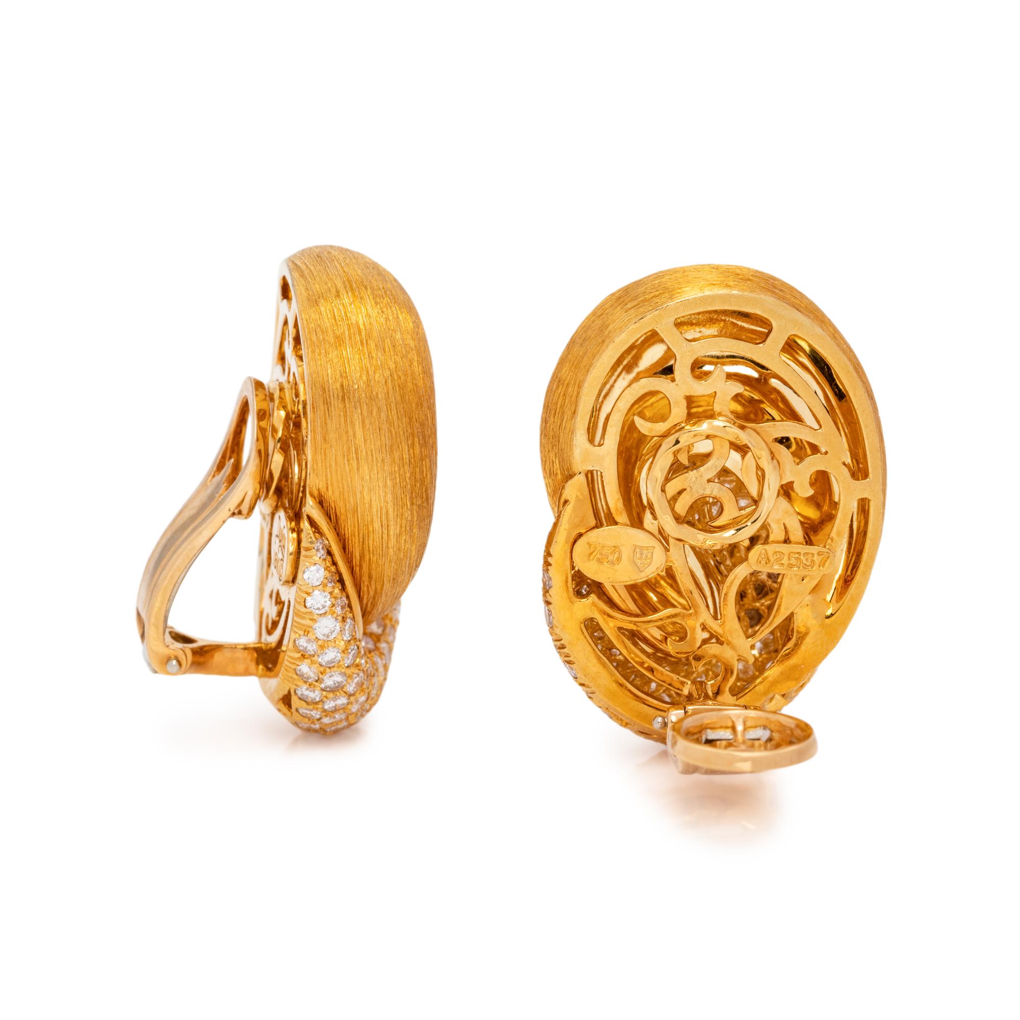 HENRY DUNAY, YELLOW GOLD AND DIAMOND EARCLIPS