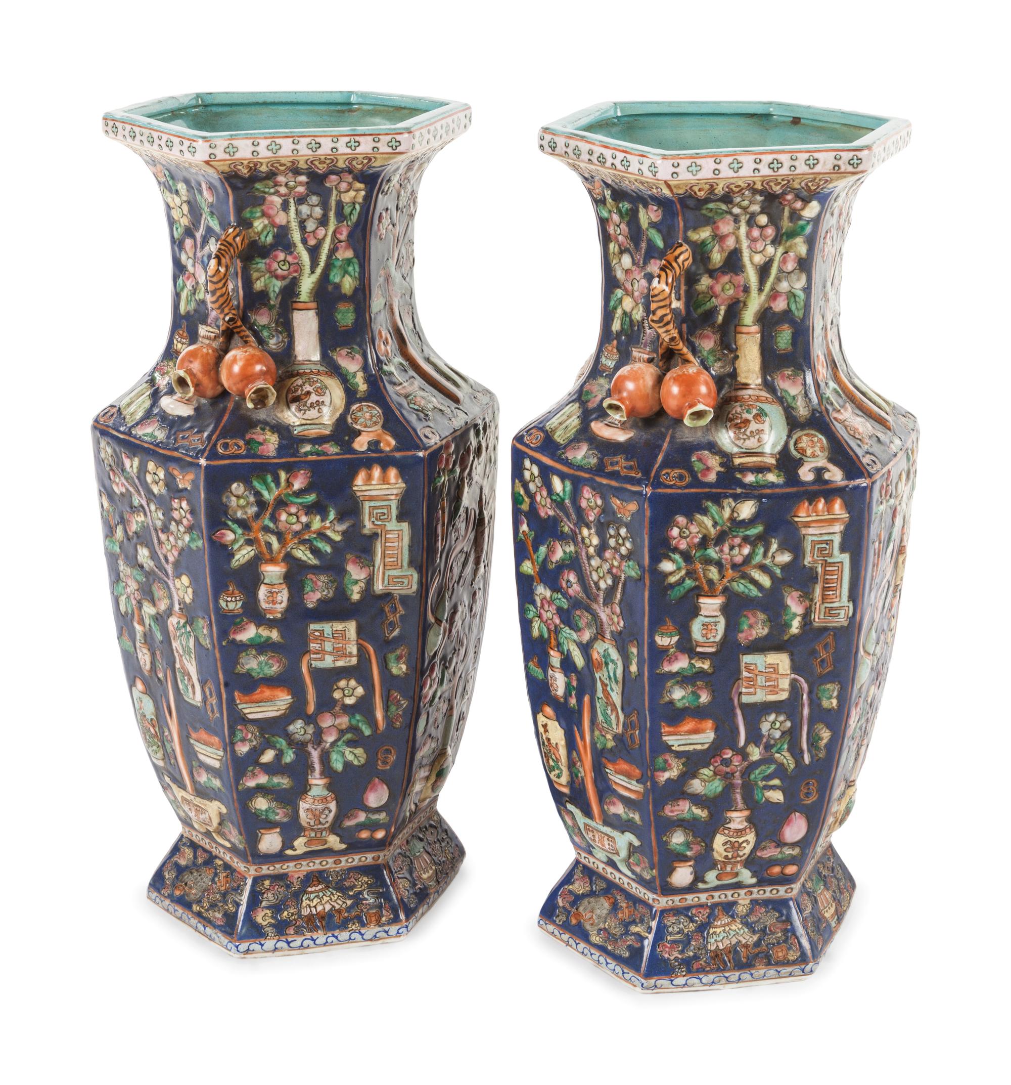 A Pair of Chinese Export Porcelain Vases