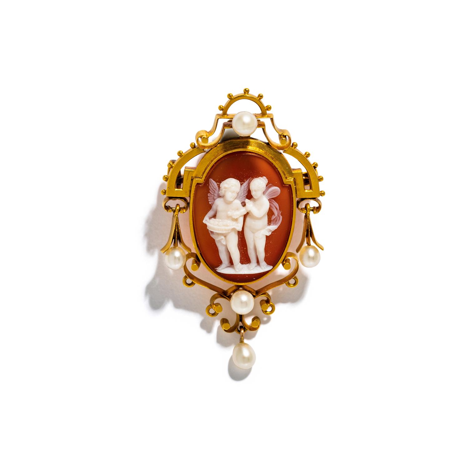 ANTIQUE, CHERUB CAMEO, YELLOW GOLD, AND CULTURED PEARL PENDANT BROOCH