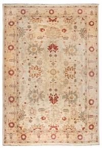 A Sultanabad Style Wool Rug 11 feet 8 inches x 8 feet 10 inches. — PAKISTAN, LATE 20TH CENTURY
