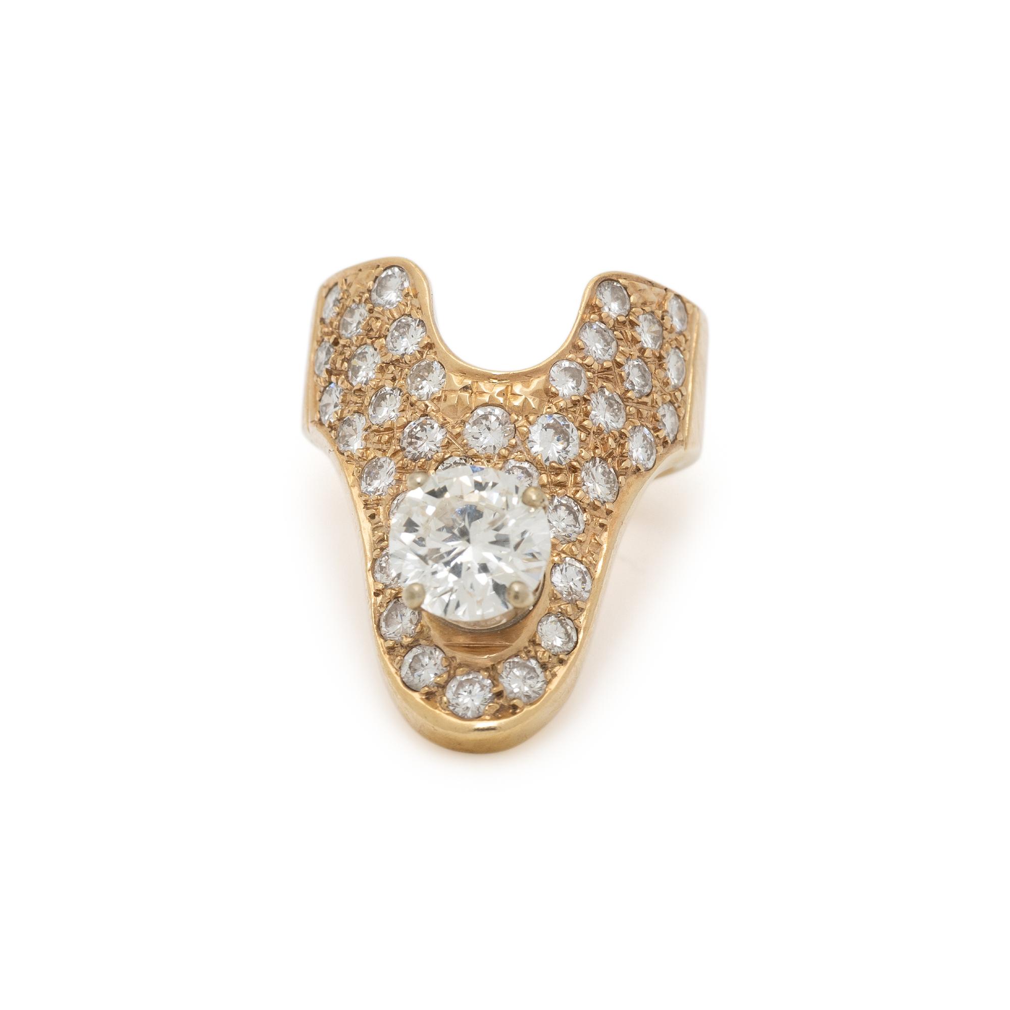 YELLOW GOLD AND DIAMOND RING