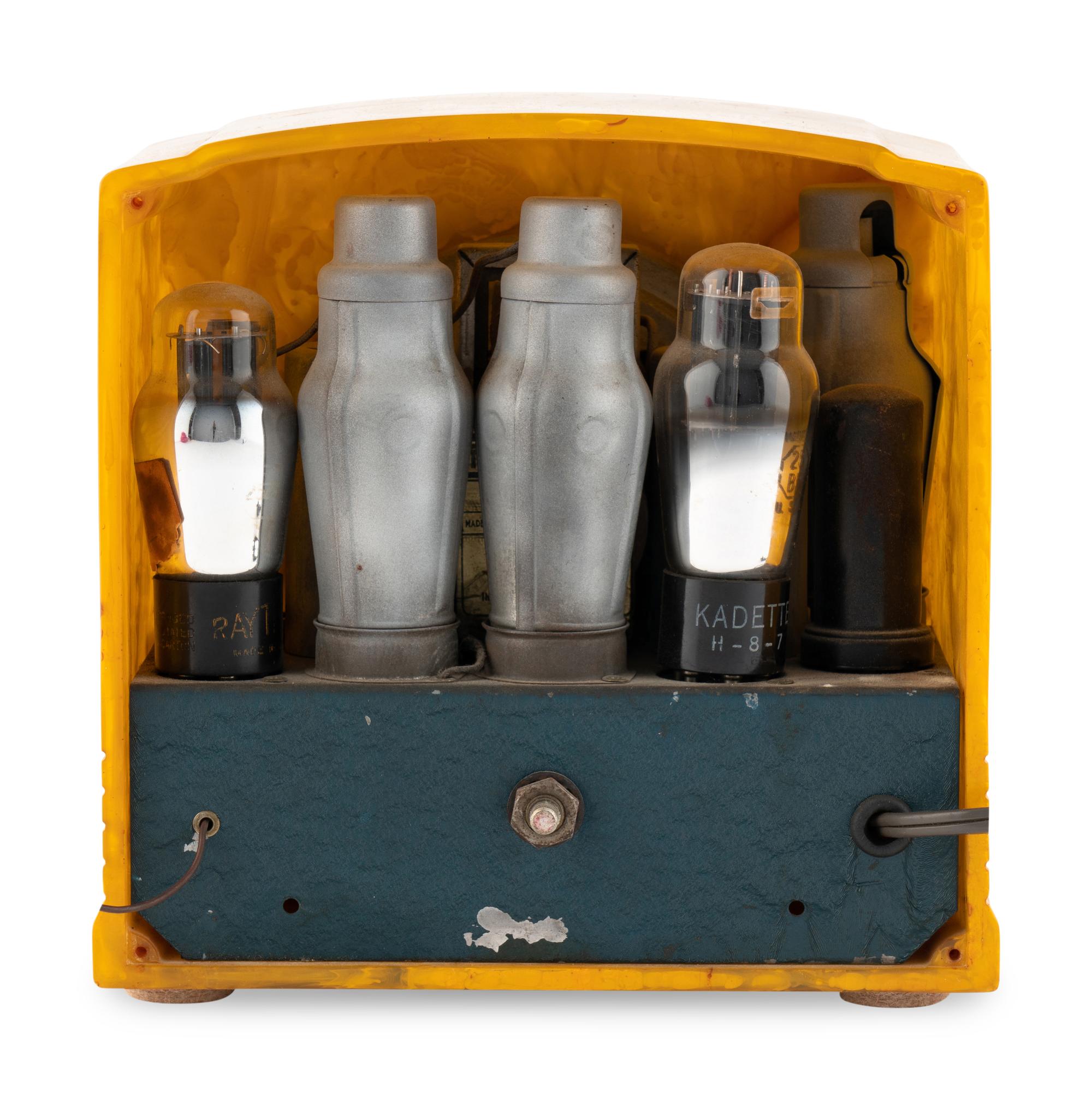 A Kadette Clockette K25 Radio