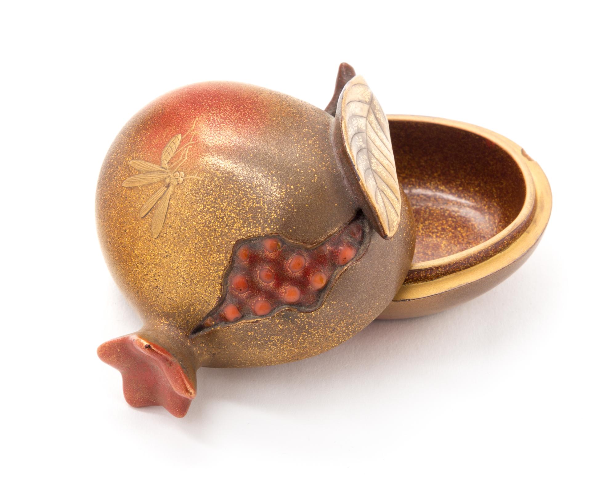 A Lacquer Pomegranate-Form Covered Box Length 2 1/4 inches. — 19TH CENTURY