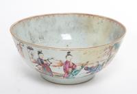 A Chinese Export Porcelain Center Bowl Diameter 9 1/8 inches. — 19TH CENTURY