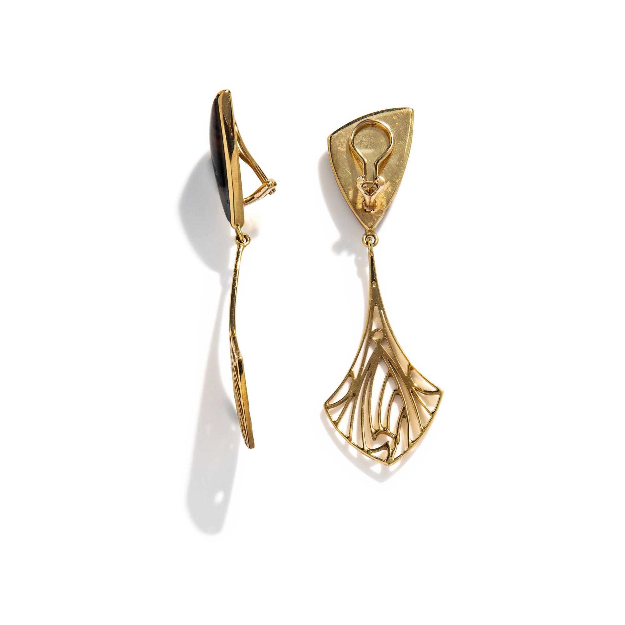 YELLOW GOLD AND AGATE EARRINGS