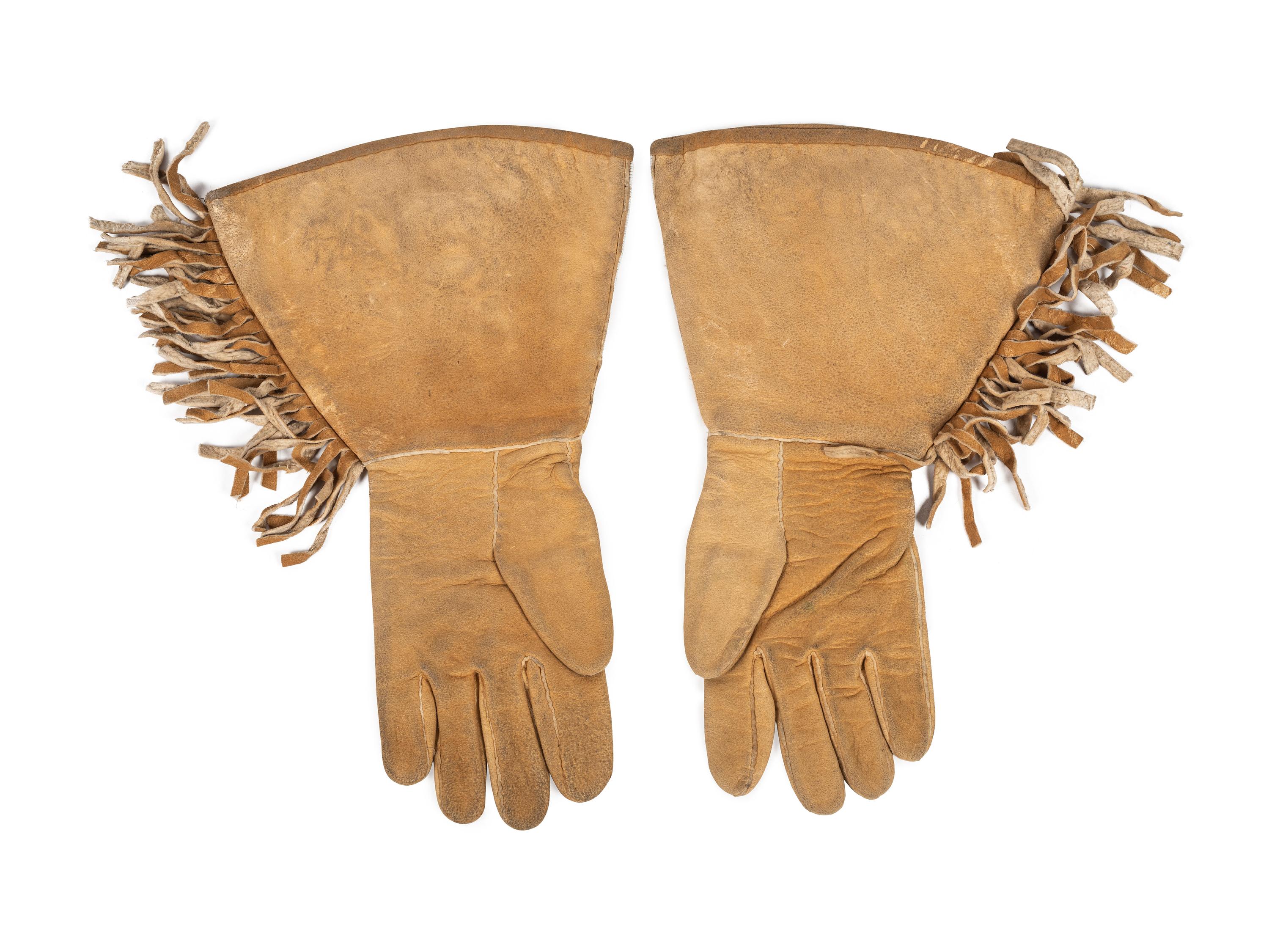 Plateau Beaded Hide Gauntlets