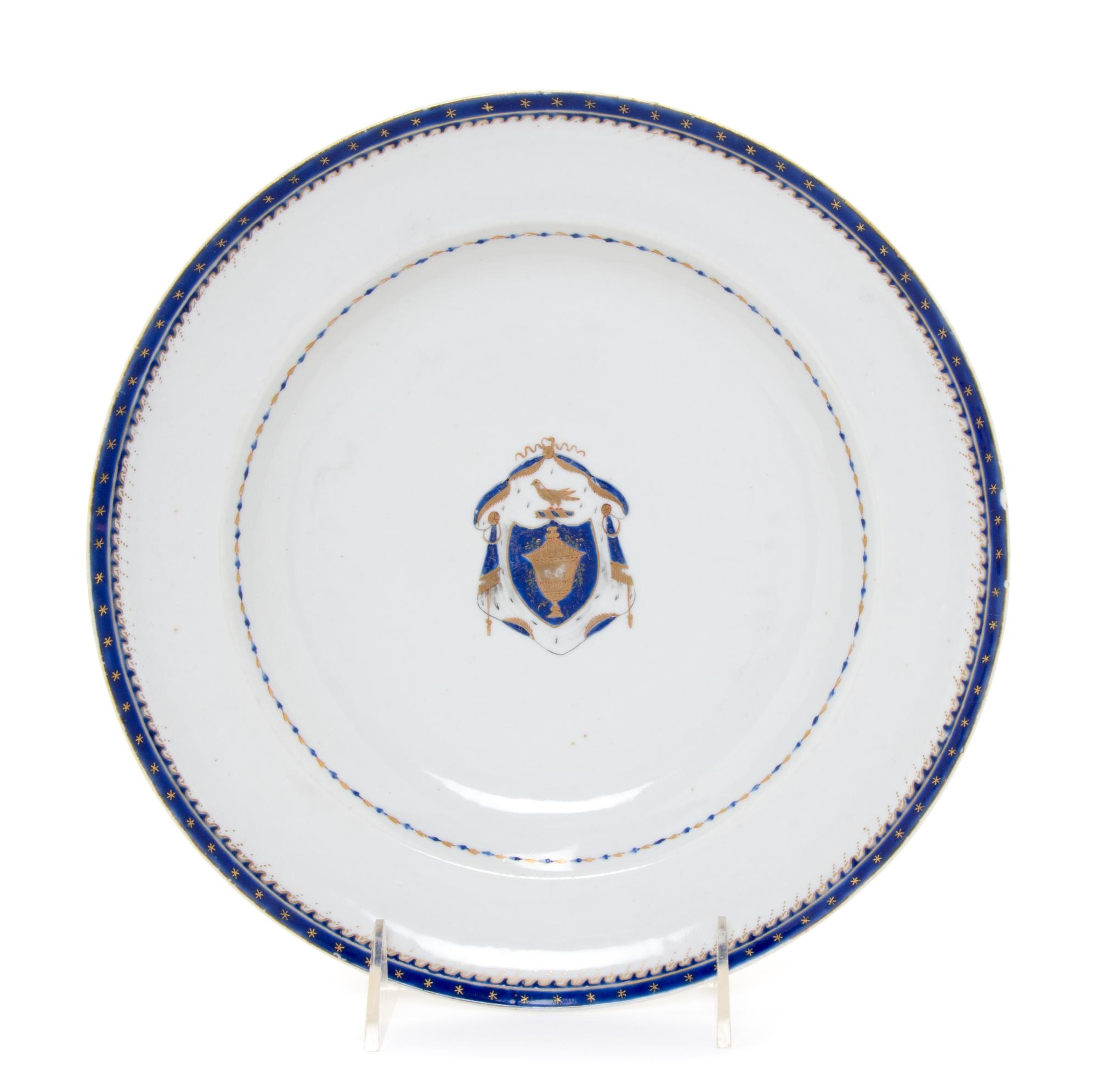 A Lowestoft Porcelain Armorial Plate Diameter 10 inches.