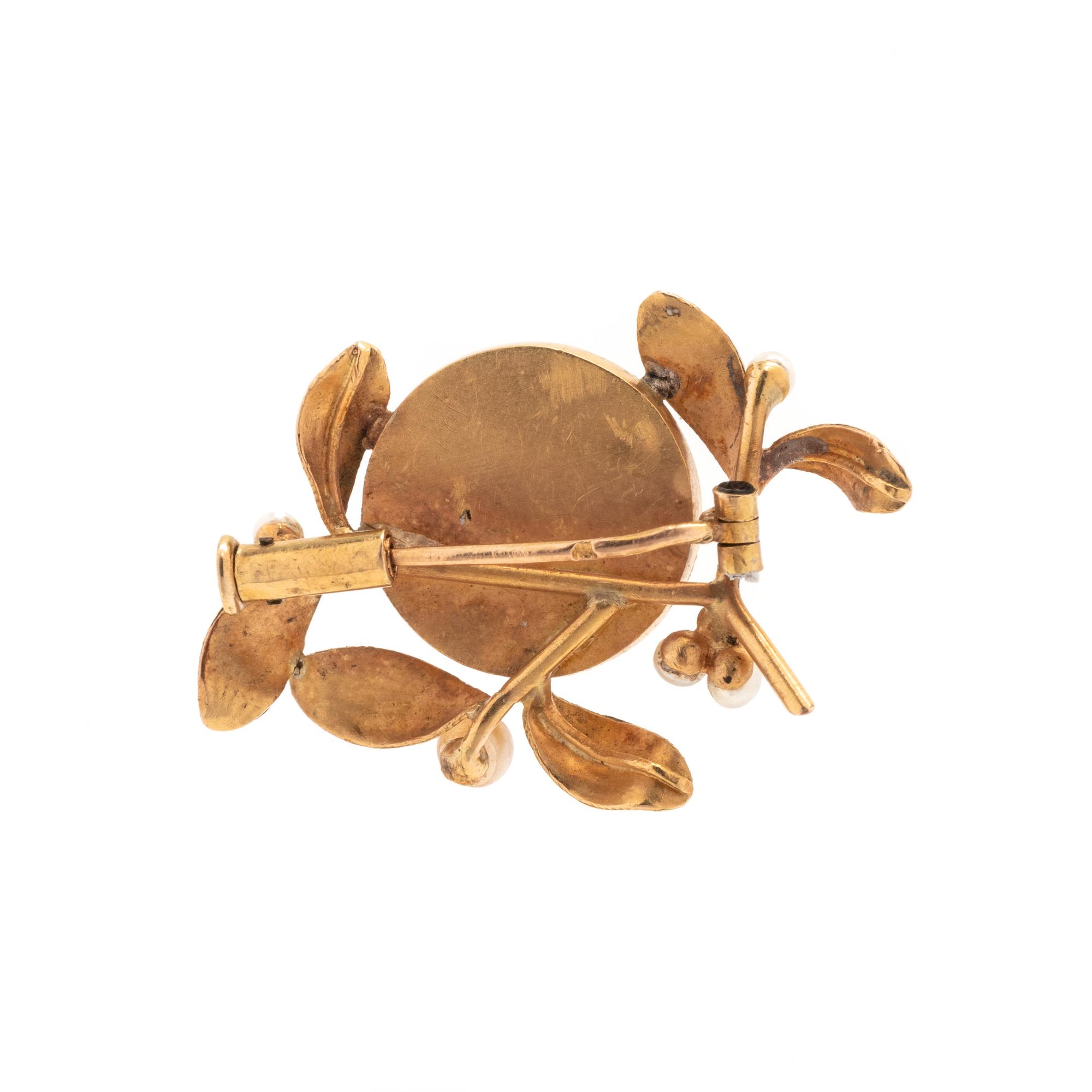 RENÉ LALIQUE, ART NOUVEAU, YELLOW GOLD AND SEED PEARL BROOCH