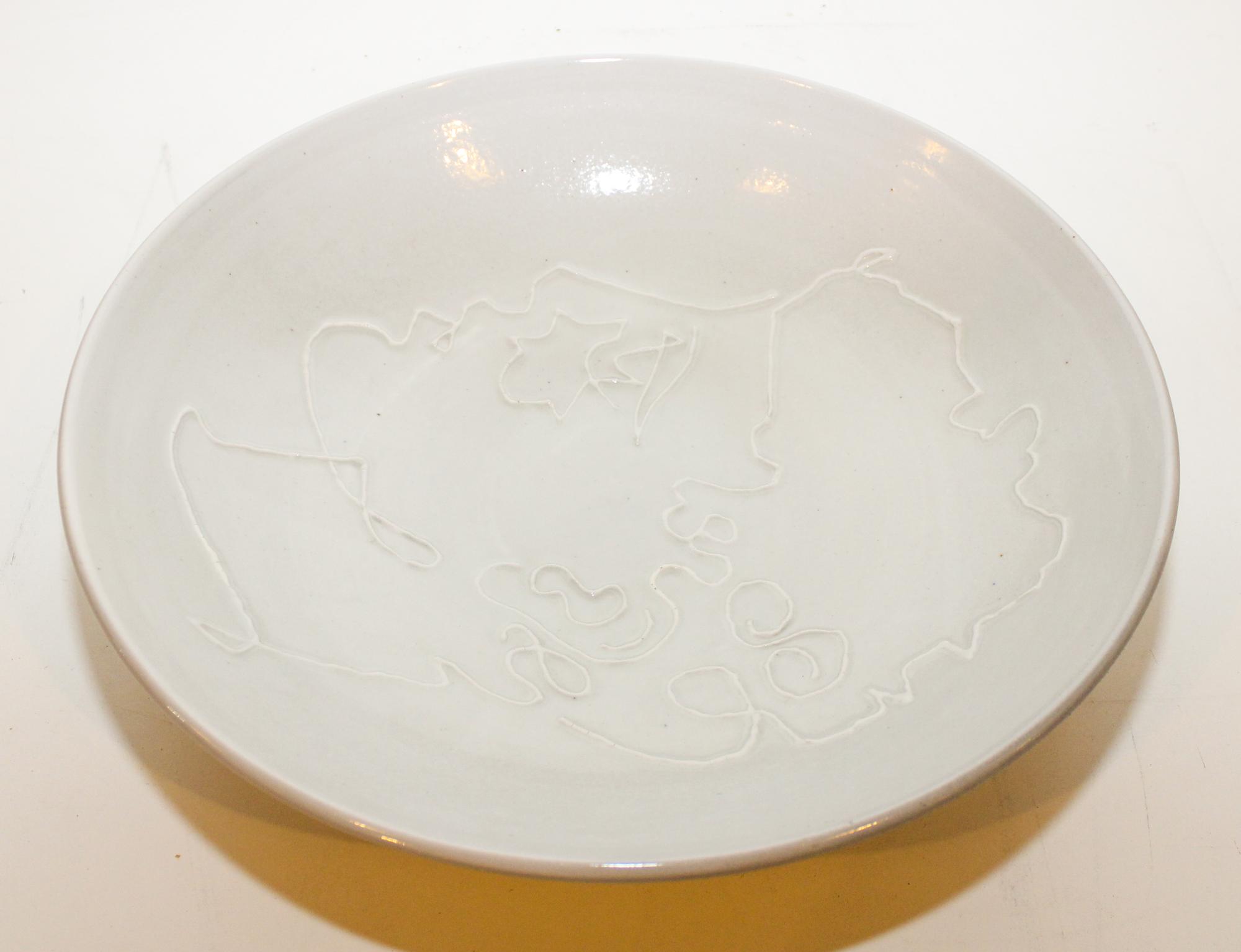 An American Art Pottery Charger, Scott Kilgour, New York Diameter 19 3/4 inches. — CIRCA 1980s