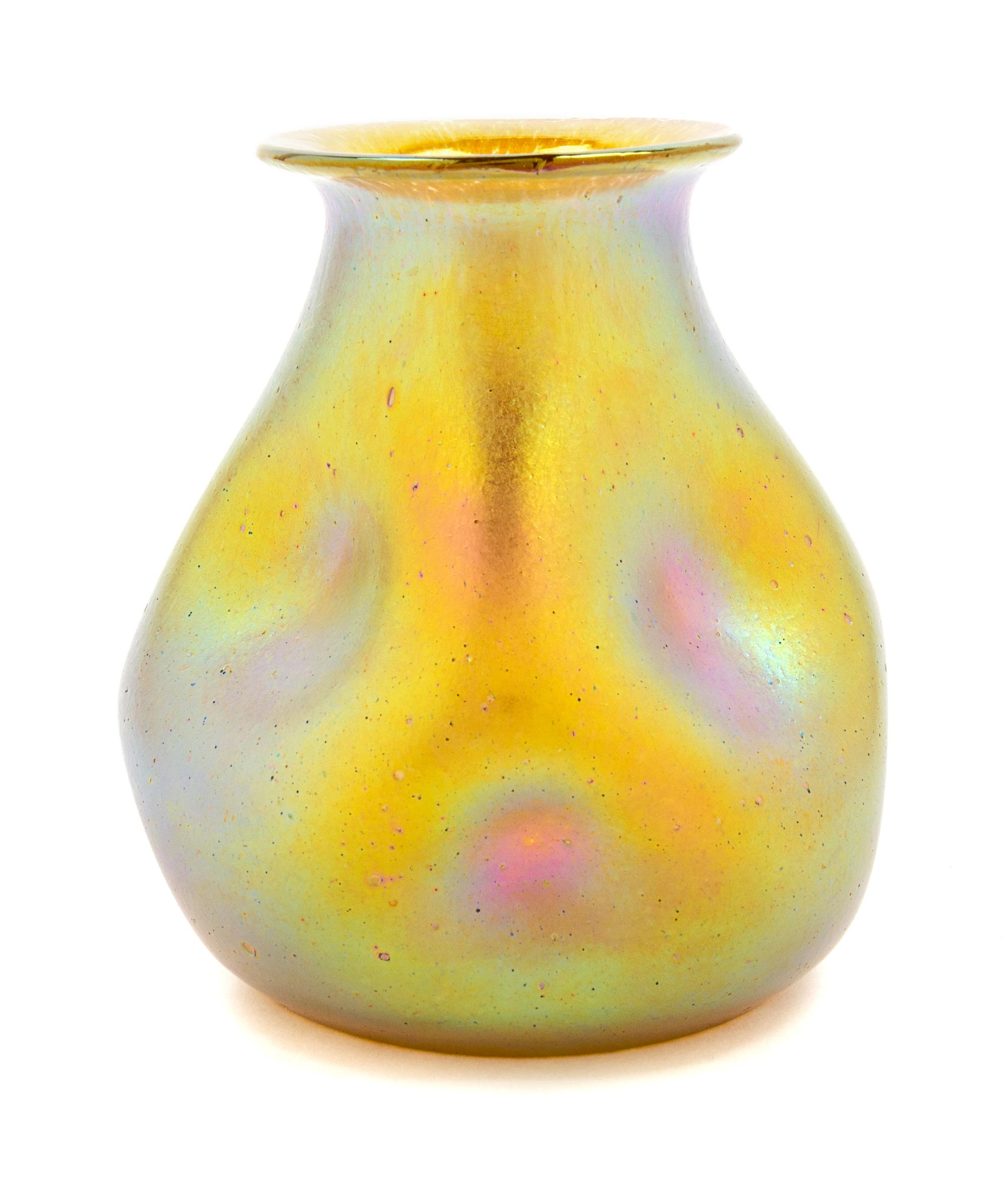 Style of Loetz Austrian an iridescent glass vase unmarked…