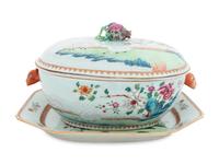A Chinese Export Porcelain Tureen and Platter