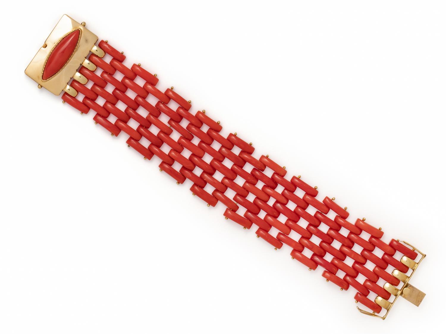 YELLOW GOLD AND CORAL BRACELET
